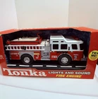 VINTAGE TONKA 2003 LIGHTS AND SOUND FIRE ENGINE TRUCK TOY VEHICLE IN BOX WORKING