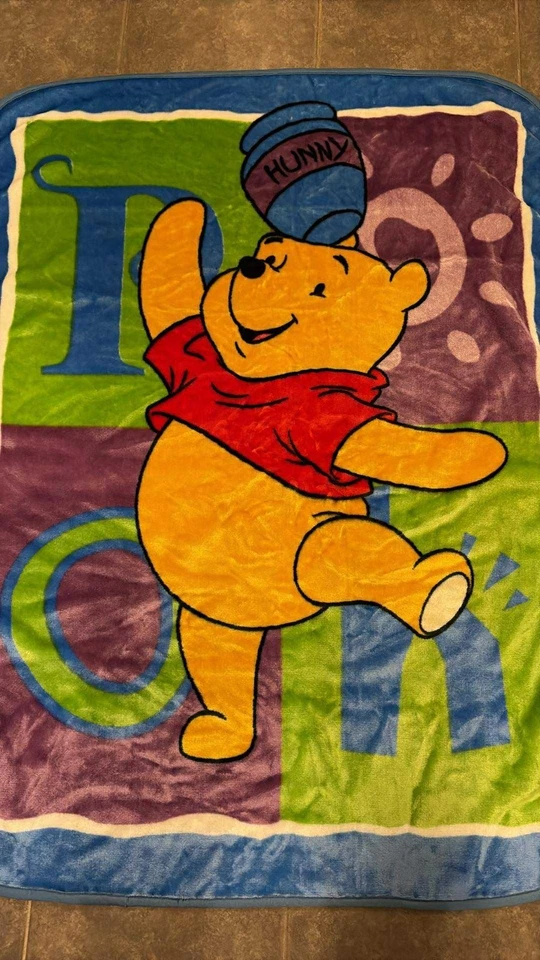 Vintage Disney Winnie the Pooh Honey Pot Plush Fleece Baby Blanket Y2K HTF Rare - Image 2 of 2