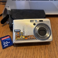 PENTAX OPTIO S6 DIGITAL CAMERA - 6mp - 3x OPTICAL ZOOM - WITH CASE AND SD CARD