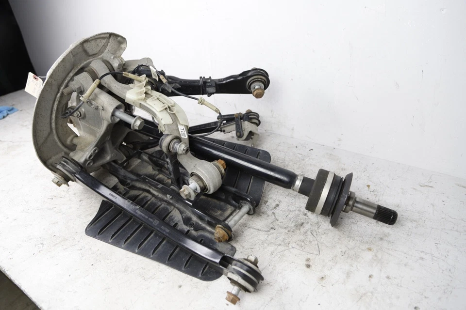 17-20 BMW 530I 540I G30 DRIVER SIDE REAR LEFT SPINDLE AXLE CONTROL ARM SET - Image 2 of 4