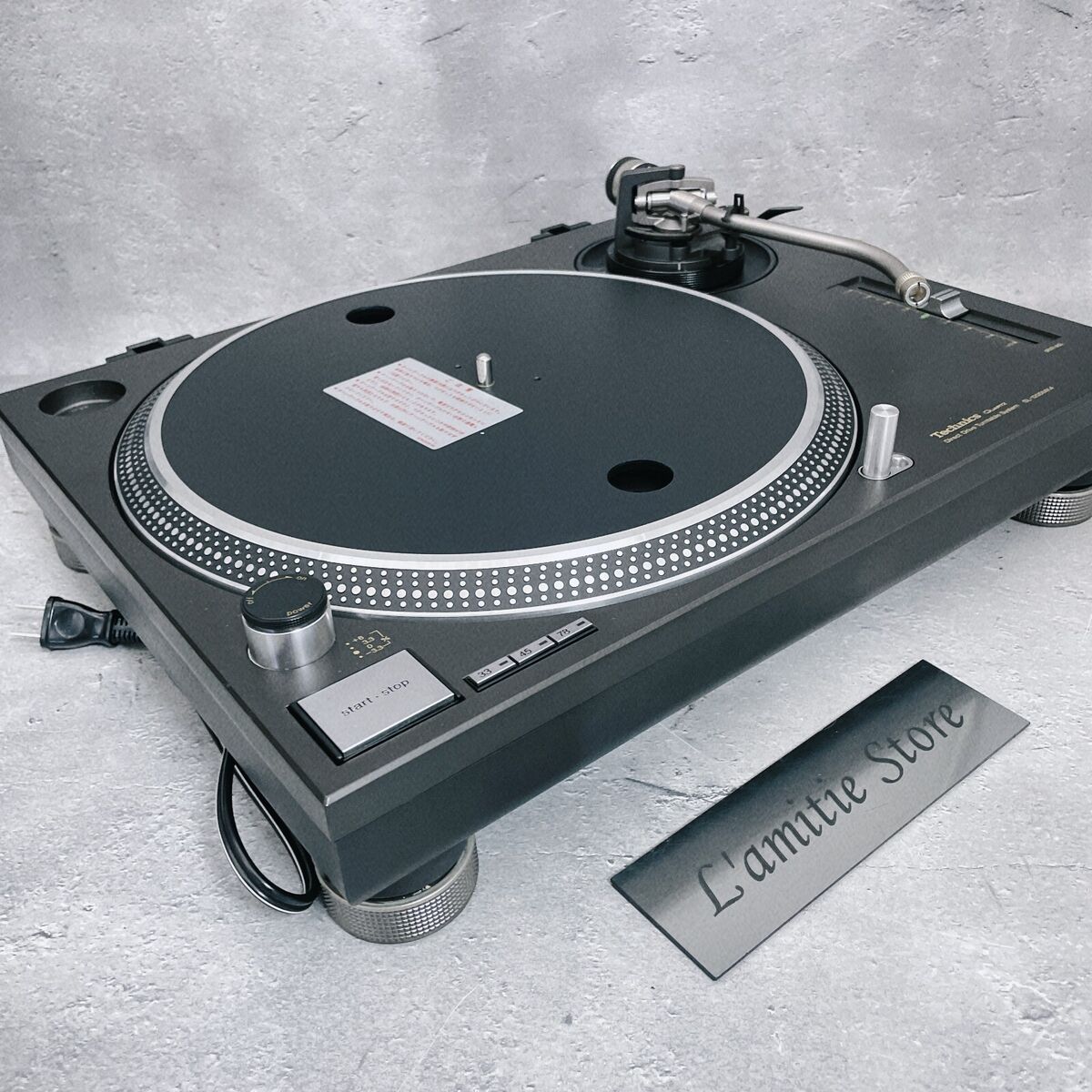 Technics SL-1200MK4-K Quartz Direct Drive Turntable Record Technics SL-1200MK4-K Quartz Direct Drive Turntable Record
