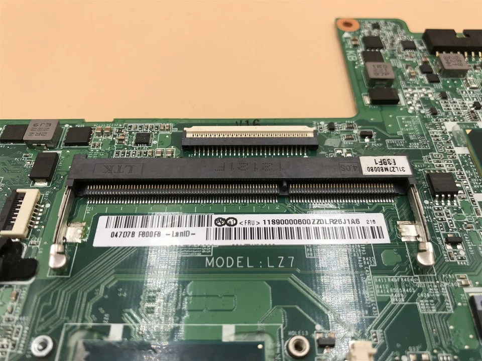 Placa Base Lenovo U310 Intel I3-3217U DA0LZ7MB8E0 Usada, No Probada - Imagen 3 de 4