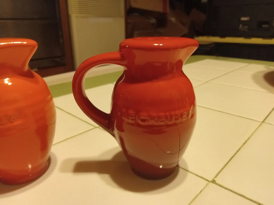 Salero y pimentero rojo Le Creuset + 1 naranja Foto 4 de 4