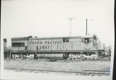 #ad Union Pacific 3000hp DRS U30C #2847 Proviso IL Train Photo $7.50