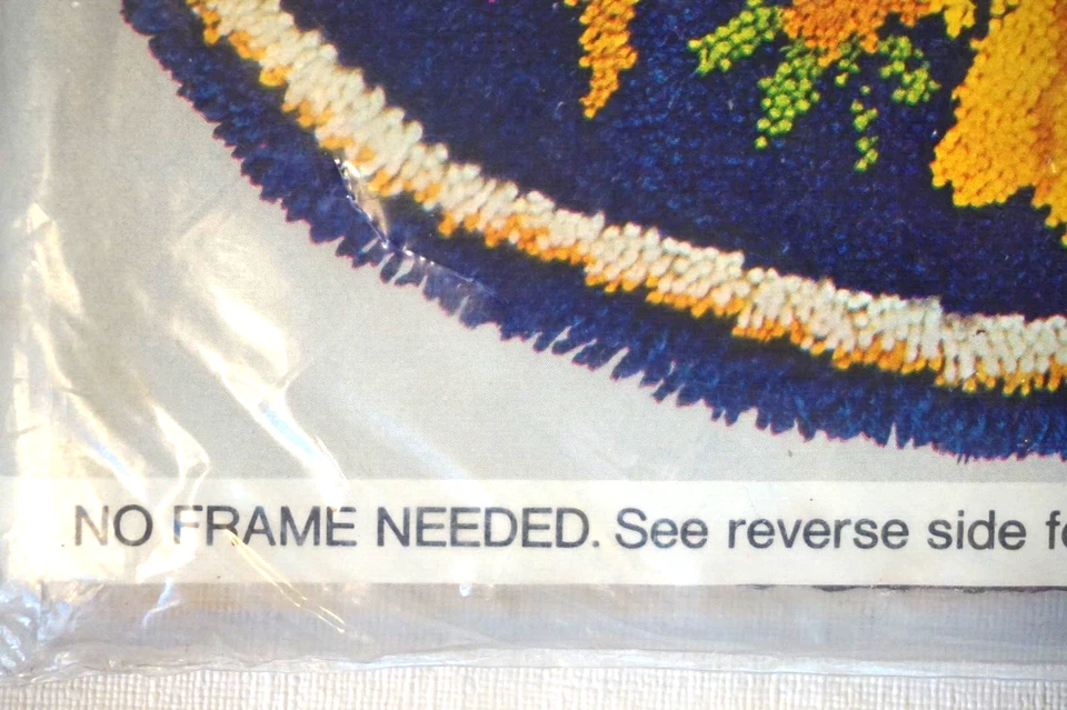 Vintage Caron Bald Eagle USA Flag Latch Hook Rug Kit 3019 America NEW - Image 4 of 4