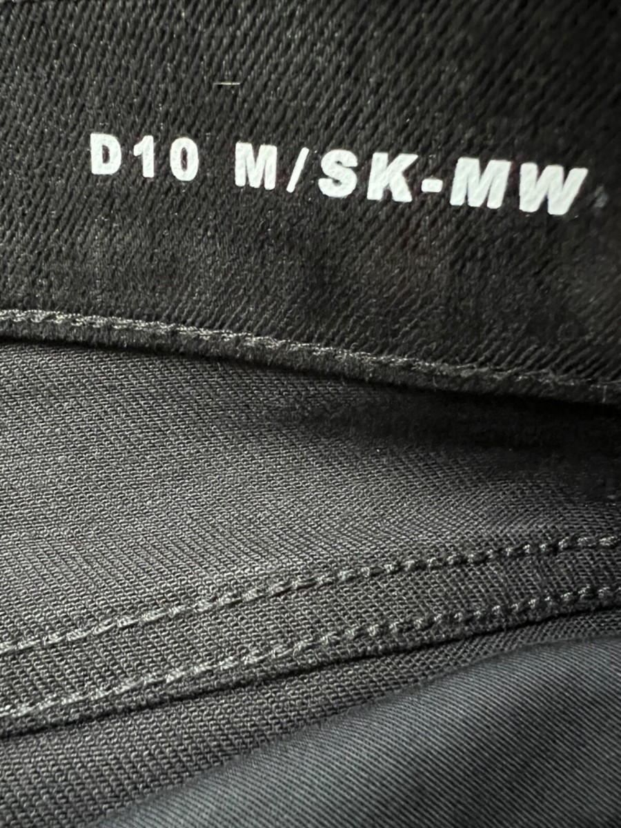 SAINT LAURENT D10 M/SK-MW ブラックスキニーデニム Saint Laurent Black Denim Jeans D10 M/SK-MW Men's 28 - Skinny