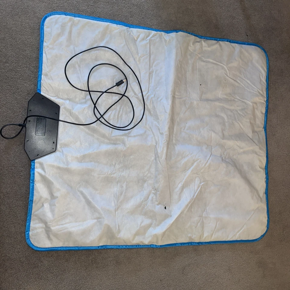 Nintendo Wii Dance Dance Revolution Juego de Fiesta Más Caliente con Alfombrilla Dance Pad Foto 3 de 3