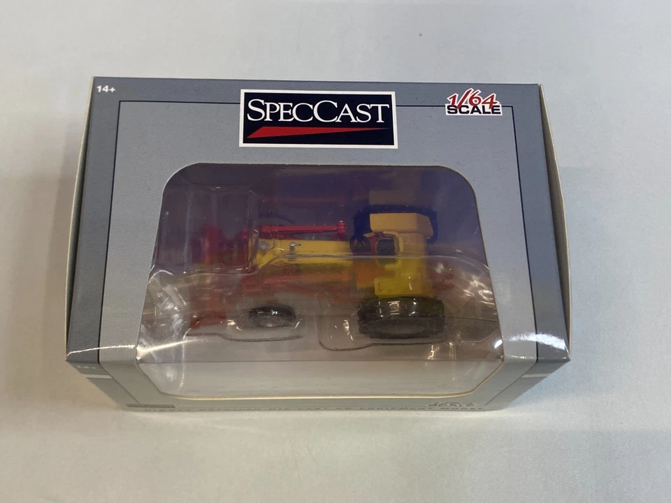 SPECCAST 1/64 SCALE CASE 930 TRACTOR W/ LOADER NIB - Image 4 of 4