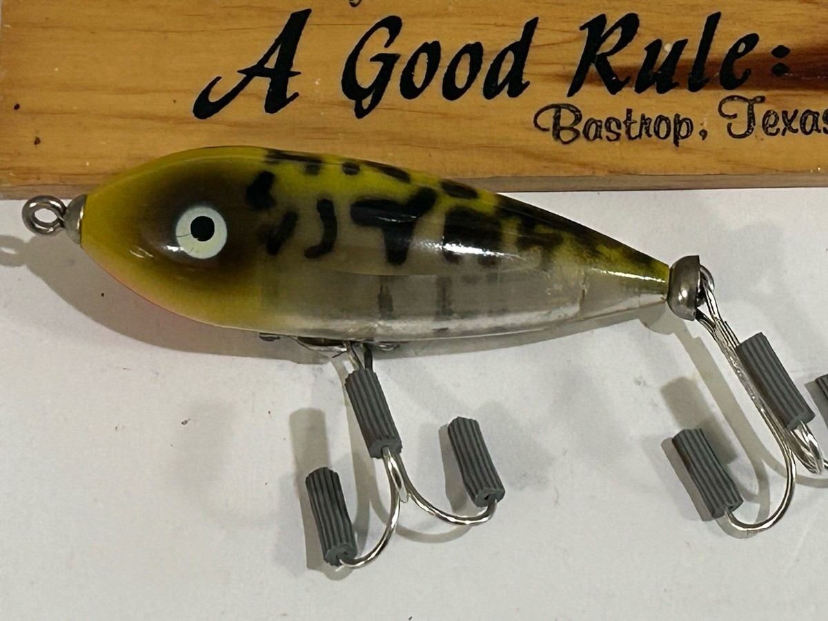 VINTAGE HEDDON BABY ZARA FISHING LURE SMITH COLOR TACKLE BOX FIND