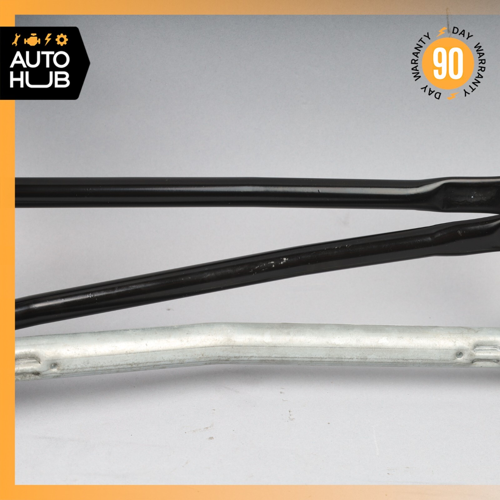 2014 Maserati Quattroporte SQ4 M156 Windshield Wiper Linkage Arm OEM 69k