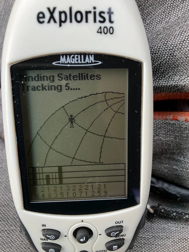 Magellan eXplorist 400 Handheld GPS Receiver (Please Read Discription) - Image 2 of 4