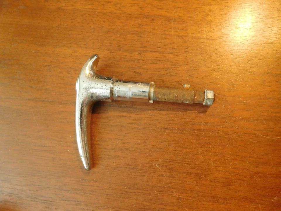 1941 Nash Ambassador замок на ручку багажника - Изображение 4 из 4