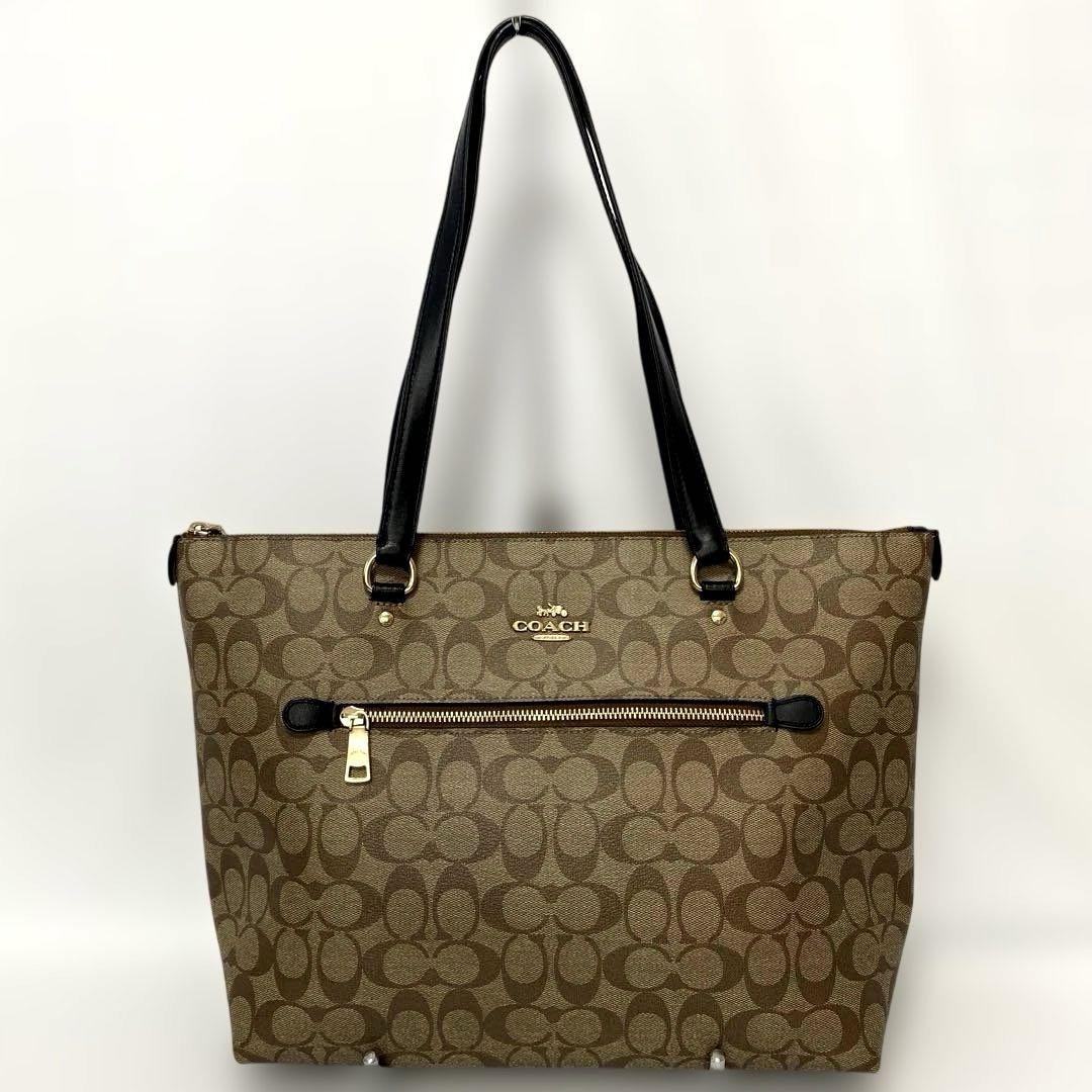 COACH Signature Leather Tote Bag Stylish Spacious Carryall