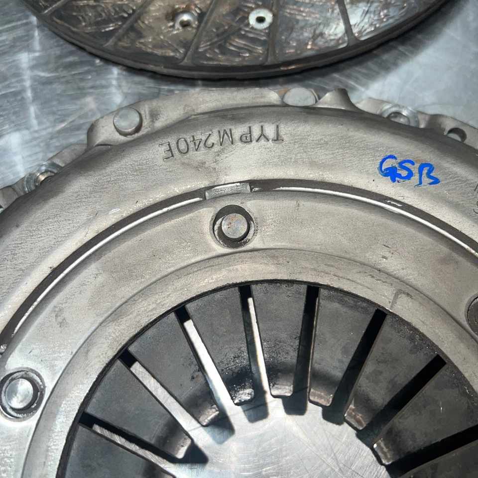 VAUXHALL ASTRA INSIGNIA 1.6 CDTI FLYWHEEL CLUTCH KIT 6-SPEED 2013on B16DTL - Image 2 of 4