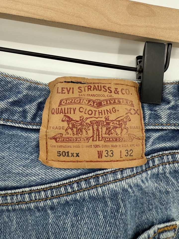 Vintage Levis 501xx Jeans Mens 30x28* Blue Button Fly Denim Made USA (Tag 33x32) - Image 4 of 4