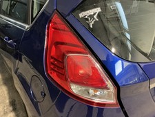 Rückleuchte links  Ford Fiesta VI (JA8)  Heckleuchte links 693082
