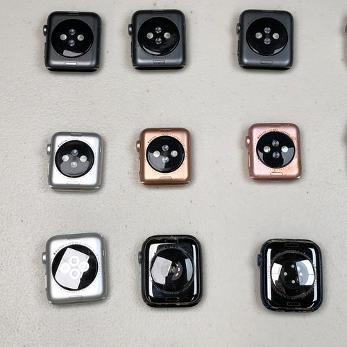 Lotto di 25 Smartwatch Apple NON TESTATI solo per ricambi o riparazioni - Foto 10 di 18