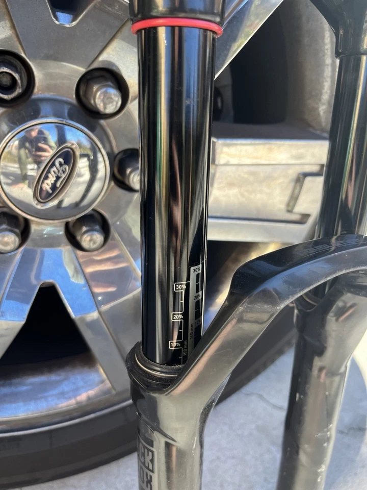 RockShox Revelation Fork 27.5” 150mm - Image 3 of 4