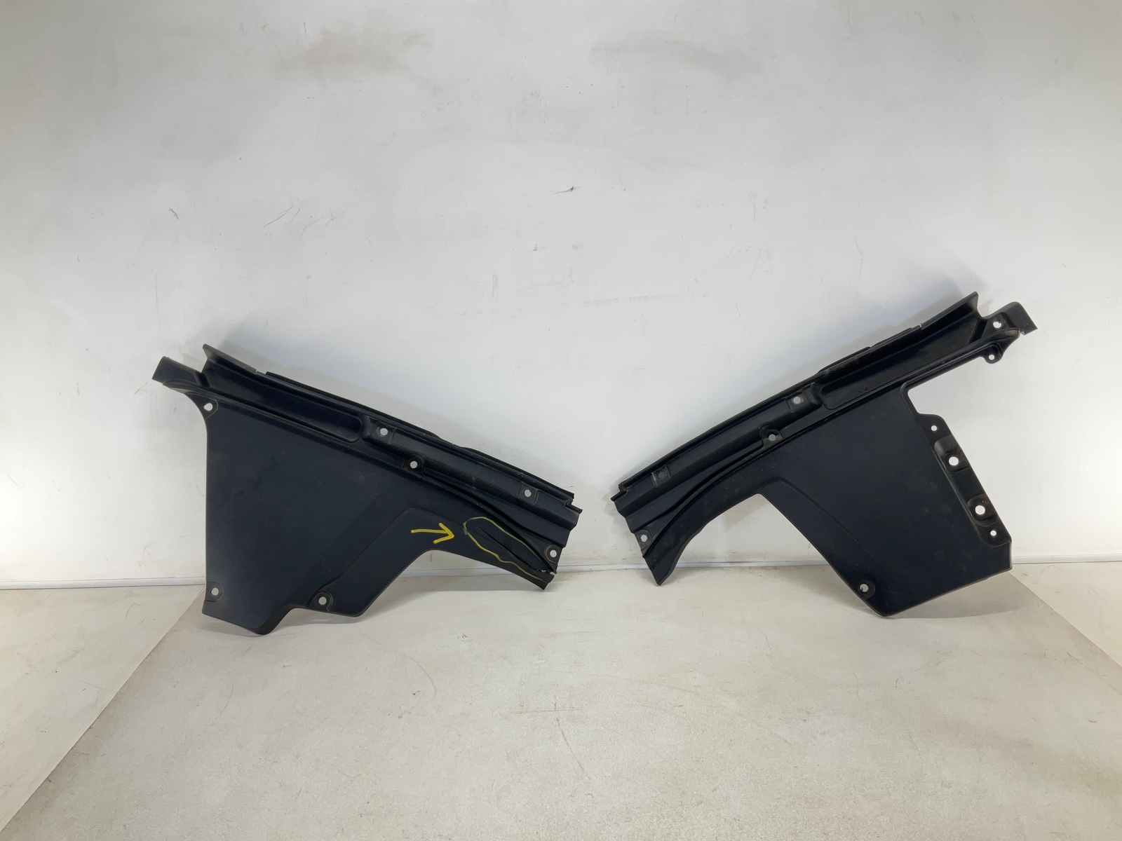 17-20 MASERATI Levante Left Driver & Right Passenger Engine Bay Cowl Panel Cover