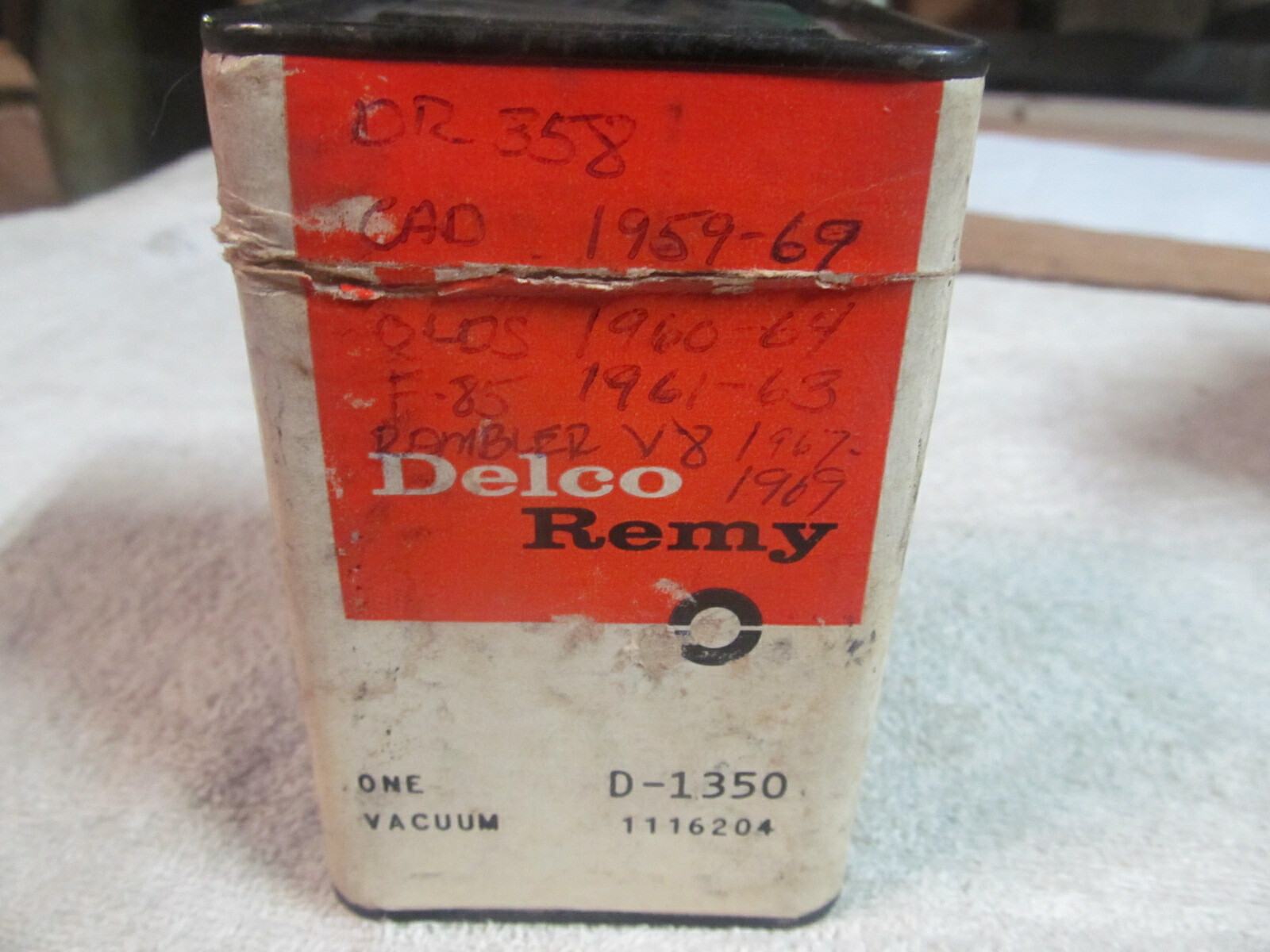 NOS DELCOREMY DISTRIBUTOR VACUUM ADVANCE UNIT, P/N D1350, 1116204