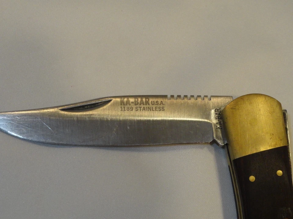 KA-BAR 1189 不锈钢折叠锁背刀木质和黄铜美国制造 — 第 4/4 张图片
