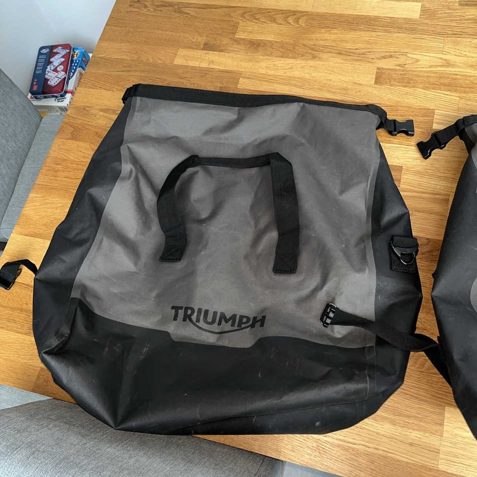 Genuine Pair Of. Triumph Motorcycle 32l Inner Bags Side Paniers 9500523