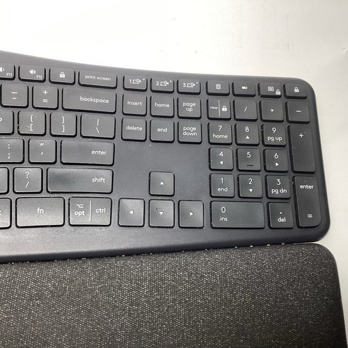 Logitech ERGO K860 Wireless Ergonomic Keyboard - Split Keyboard for Windows/Mac - Picture 7 of 12