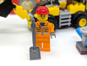 LEGO 10666 Juniors Digger City Complete parts with instruction