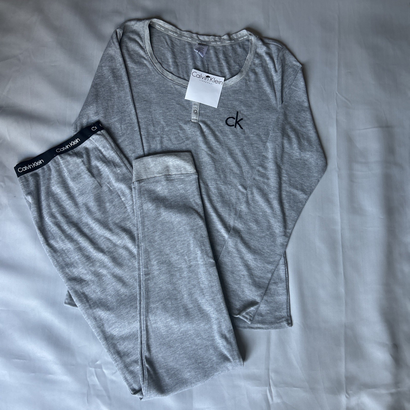 NWT $89 MSRP CALVIN KLEIN CK Women Size M Grey Sleepwear Set