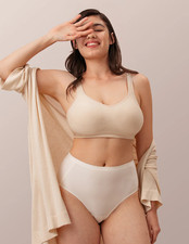 Shapermint Essentials Everyday Comfort Straps Wireless Shaping Bra