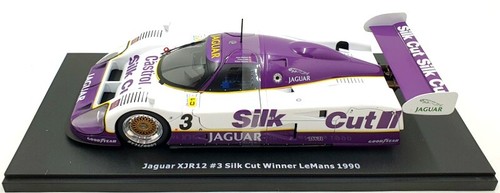 CMR 1/18 Scale CMR202 - Jaguar XJR12 #3 Silk Cut Winner Le Mans 1990 - Picture 3 of 5