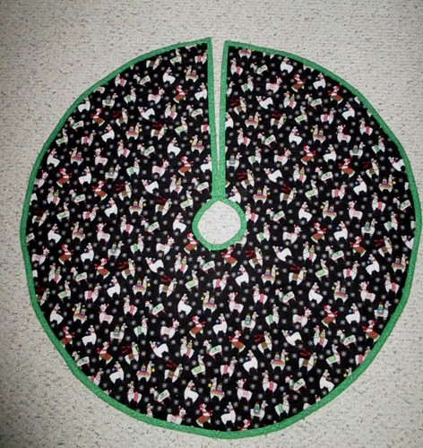 Christmas Tree Skirt Round 41" Quilted Reversible Llama Cactus Southwestern - Picture 3 of 7
