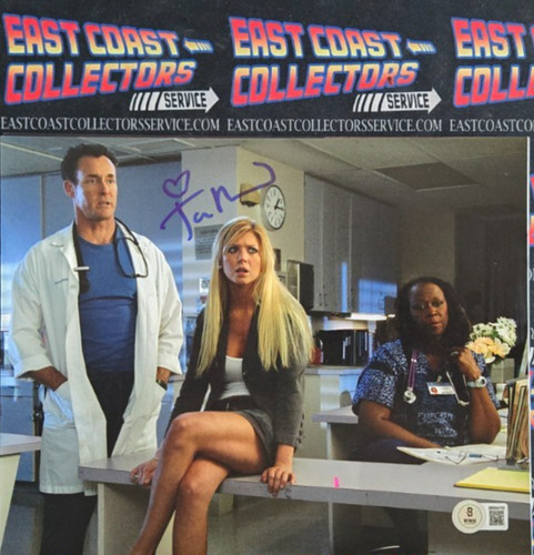 TARA REID AUTOGRAPHED PHOTO SCRUBS BECKETT COA HOLOGRAM SEXY MODEL