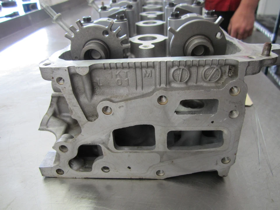 Culata para Nissan Versa 1.6 12-13 Foto 4 de 4