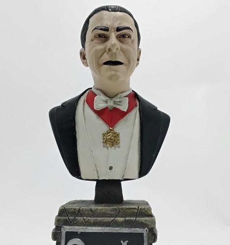 Universal Monsters Frankenstein, Dracula, Wolfman Legacy Collection Busts All 3 - Picture 12 of 22