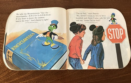 Vintage Mickey Mouse Club Books - Set If Two Both From 1980 - Picture 8 of 22