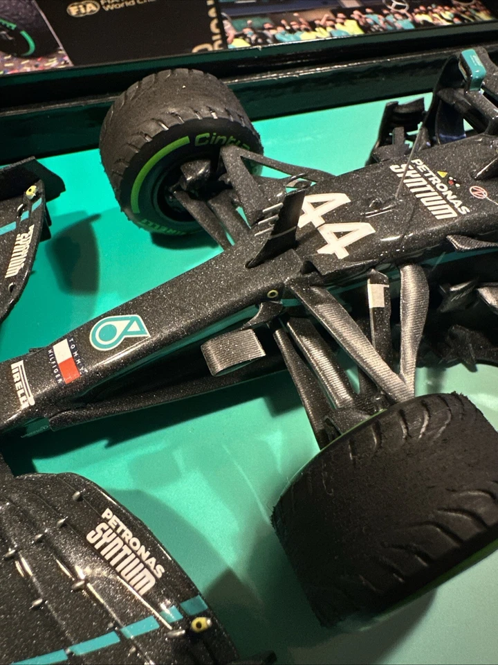 Mercedes F1 W11 Lewis Hamilton Turkey GP 2020 7x World Champion 1:18 MINICHAMPS - Image 3 of 4