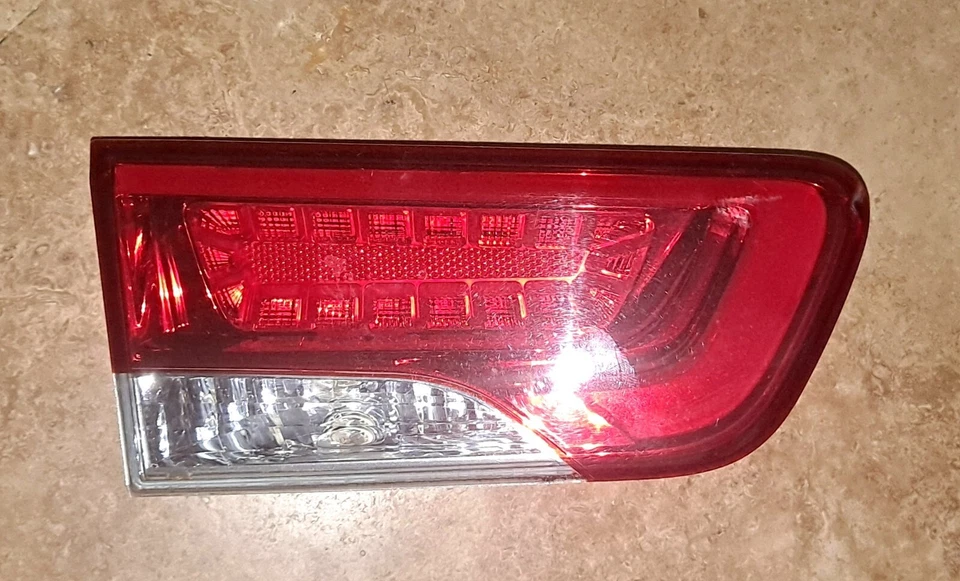 *TESTED* 2010-2013 Kia Forte Koup LED Driver Left Side Inner Tail Light Trunk - Image 3 of 4