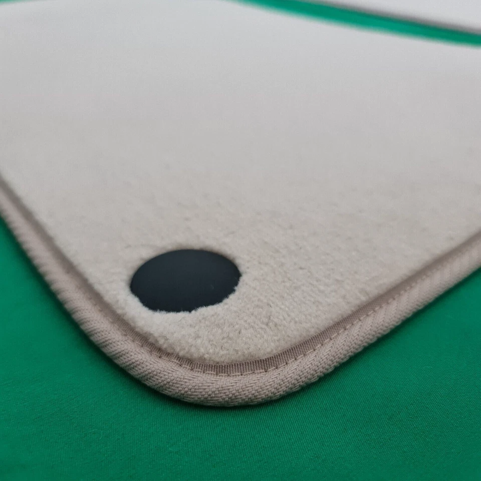 Alfombrillas coche terciopelo para Mercedes Benz CLK C209 02-09 beige alfombra revestimientos auto Foto 2 de 4