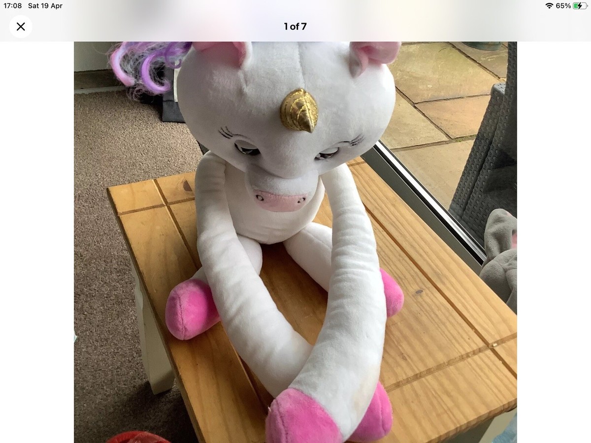 Wow Wee Fingerling Hugs Interactive Unicorn Plush White Talking