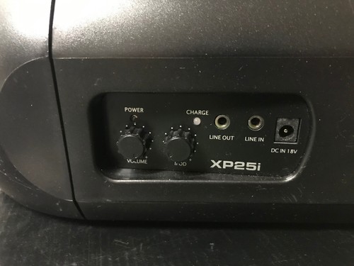 Samson XP25i Portable Battery Powered PA with Microphone - Picture 3 of 9