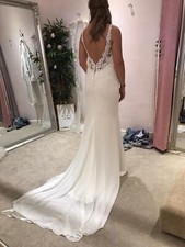 Enzoani Hochzeitskleid ungetragen unverändert Gr.10