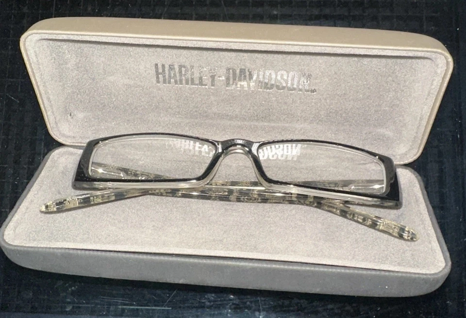 Harley Davidson Estuche Rígido Soporte para Ojos Gris Metálico y Negro Y Gafas Foto 2 de 3