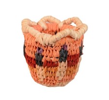 Klickitat Miniature Basket ca. 1920's Size 1.125" H x 1.25" D