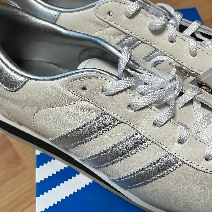 Adidas Country 2 Cream Silver JH5600 Brand New Shoes thumbnail 4