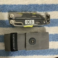 LEATHERMAN Signal Multi-Tool Green/Gray USED - DC3