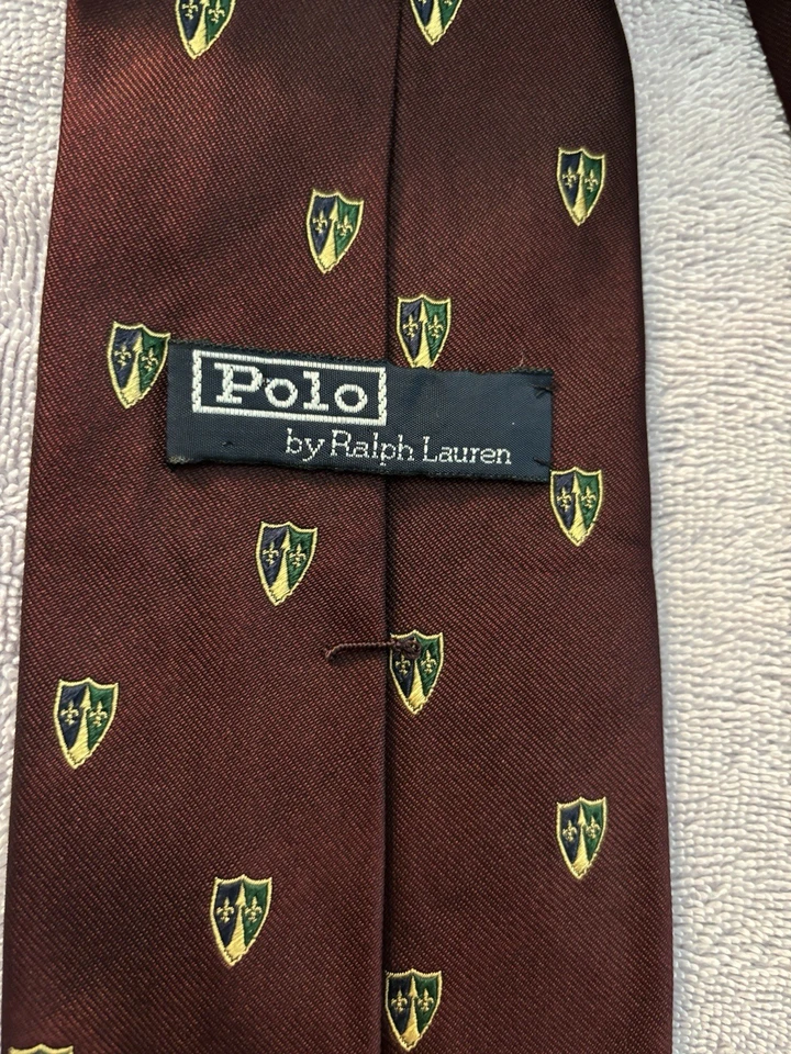 Polo Ralph Lauren gravata de seda marrom nova sem etiquetas com brasões de tecido escudos feitos à mão nos EUA - Imagem 2 de 4