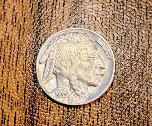 1935-P Buffalo Nickel With Full Horn And Mound. AU