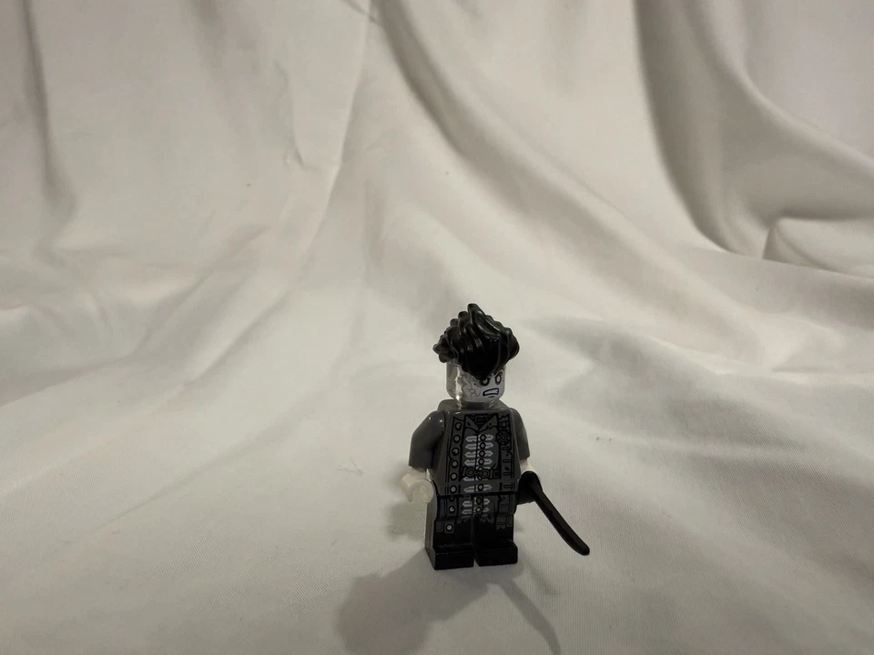 LEGO - Pirates Of The Carribean - Silent Mary - 71042 - MINIFIGURES SET OF 5 - Image 3 of 4