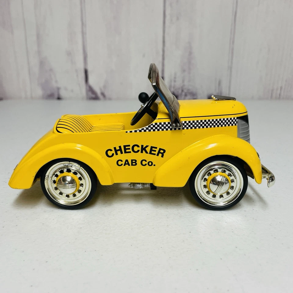 Crown Premiums 1941 Garton Pedal Car Checker Cab Co - Image 2 of 4
